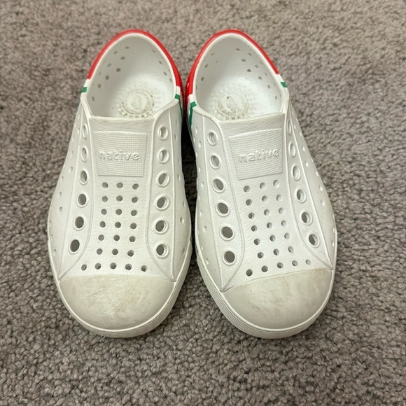 Native Shoes Other - Native Red White & Green Jefferson Shoe
